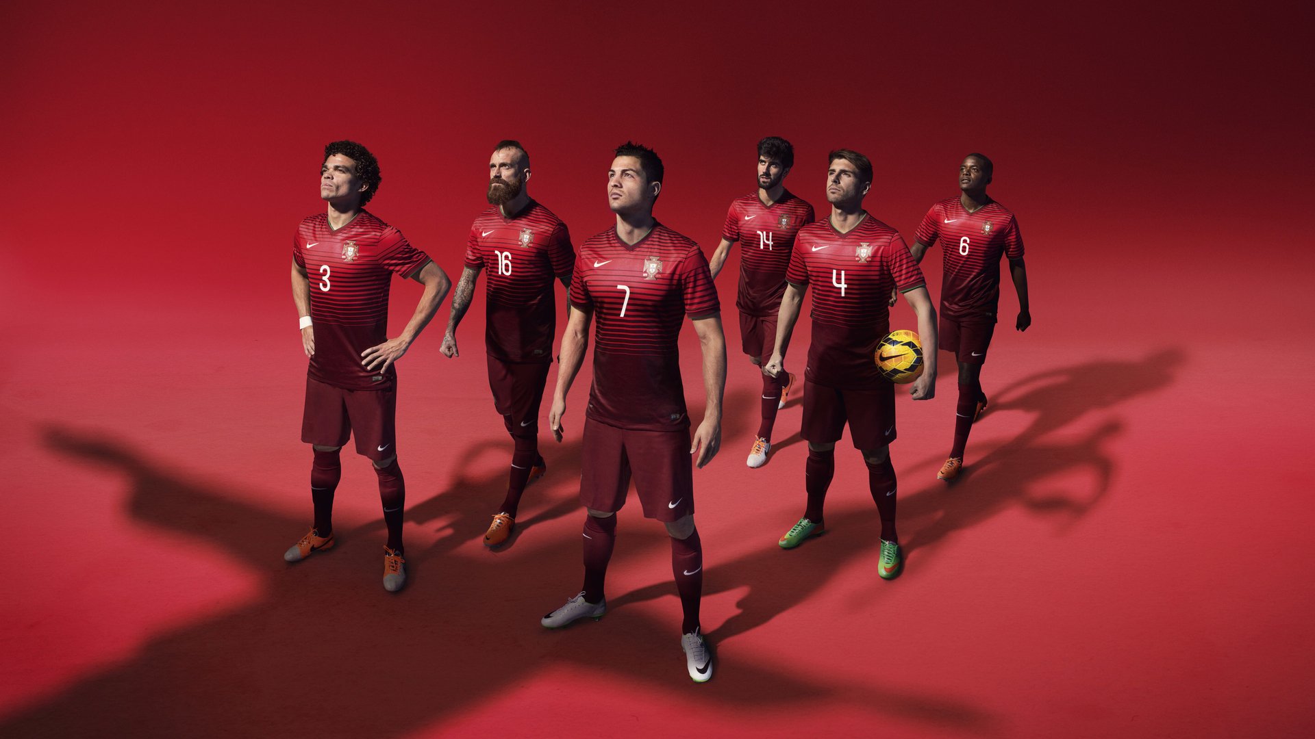 世界杯转会风云:热刺盯上锋线强援,布伦森或成交易筹码